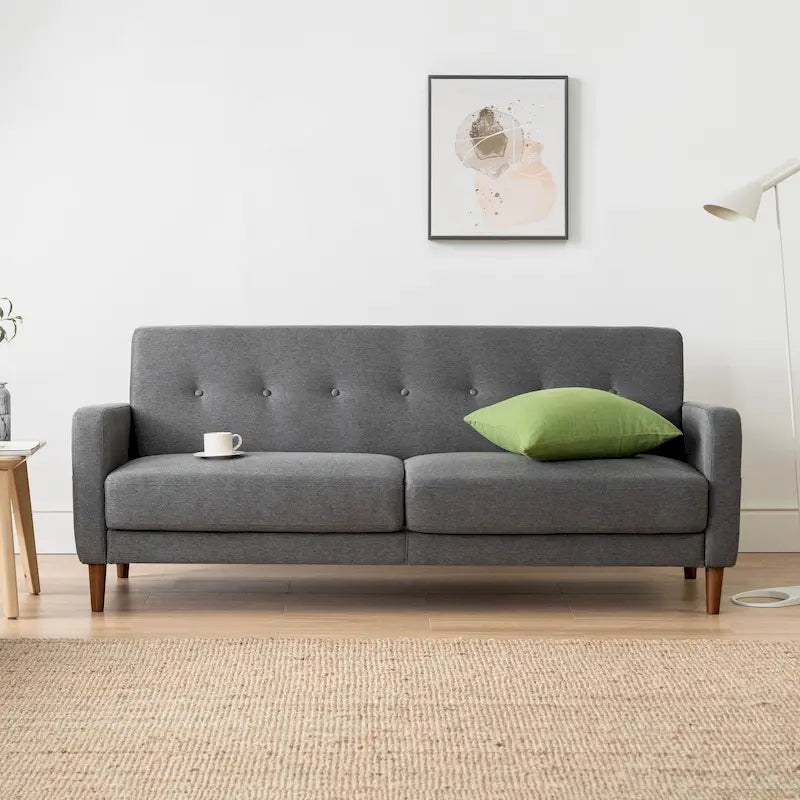 Modernes Leinen-Sofa mit Knopfheftung und Taschen an den Armlehnen