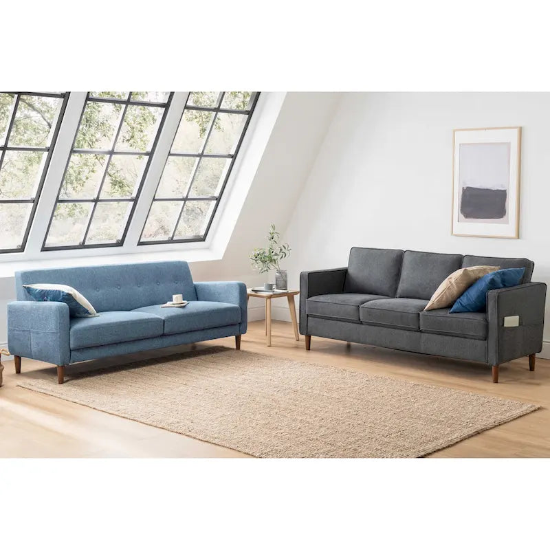 Modernes Leinen-Sofa mit Knopfheftung und Taschen an den Armlehnen