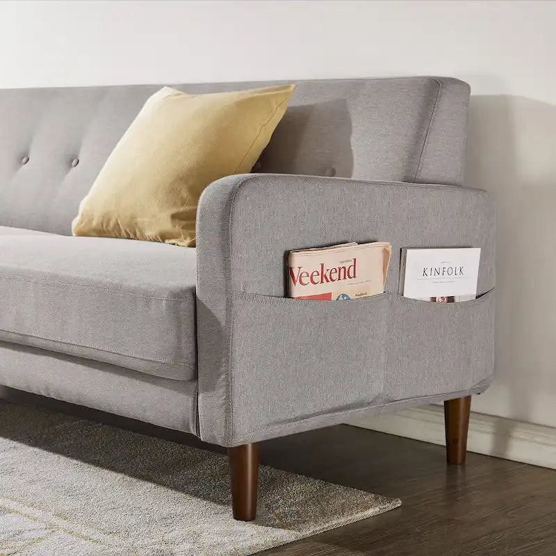 Modernes Leinen-Sofa mit Knopfheftung und Taschen an den Armlehnen
