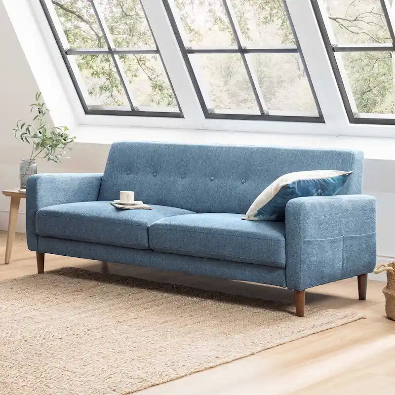 Modernes Leinen-Sofa mit Knopfheftung und Taschen an den Armlehnen