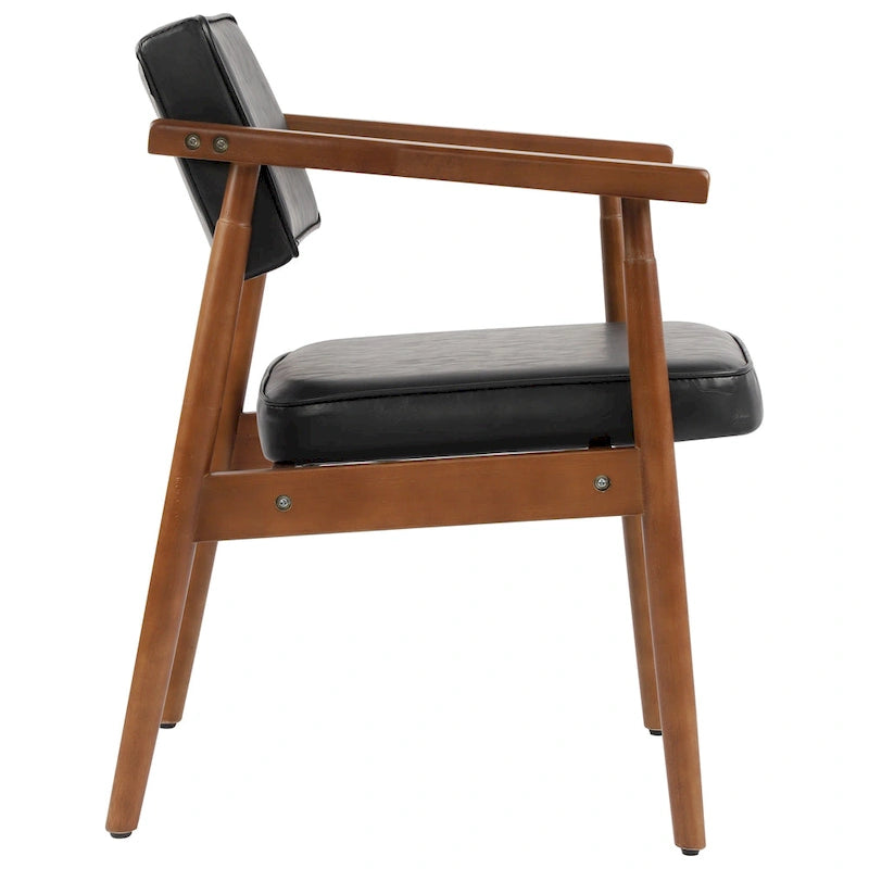 Silla de comedor tapizada en piel sintética color nogal, con brazos acolchados, madera maciza y respaldo abierto